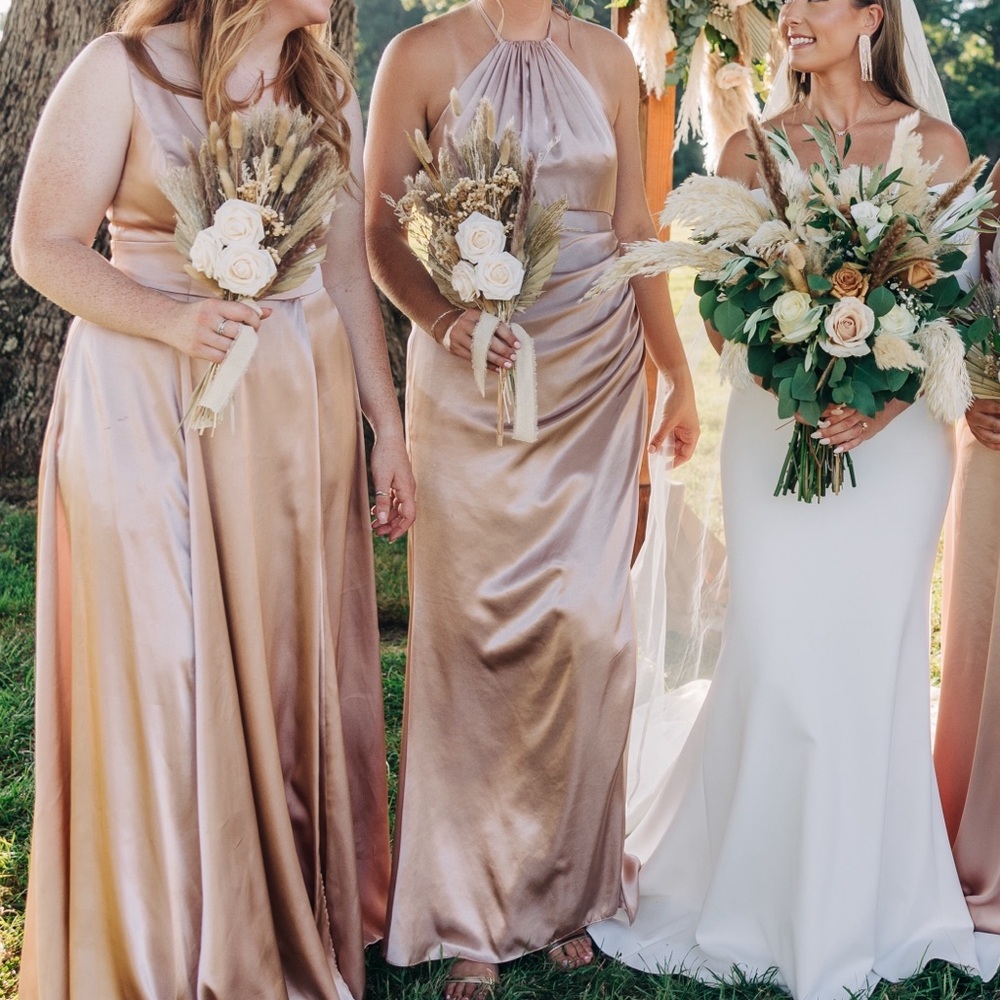 David’s Bridal Galina Signature Tie-Neck Charmeuse Halter Dress Sand 10 GS290121 - Picture 7 of 8